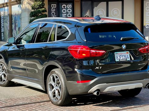 Used 2018 BMW X1 sDrive28i image 2
