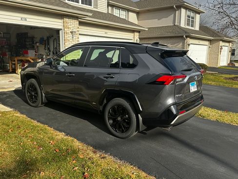 Used 2023 Toyota RAV4 XSE image 12