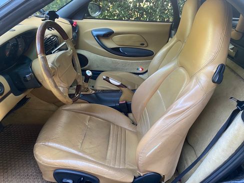 Used 1999 Porsche Boxster image 9