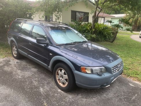 Used 2002 Volvo V70 Cross Country AWD/4WD image 6