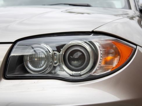 Used 2011 BMW 128i Coupe image 16