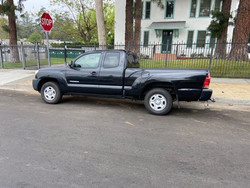 Used 2007 Toyota Tacoma 2WD Access Cab w/ Convenience Pkg image 1