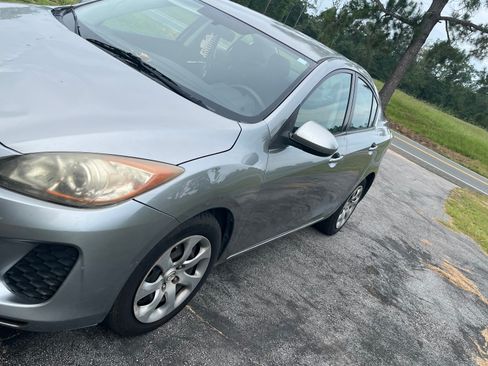 Used 2013 MAZDA MAZDA3 i SV FWD image 4