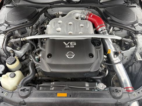 Used 2004 Nissan 350Z Touring w/ Cargo Convenience Pkg RWD image 13