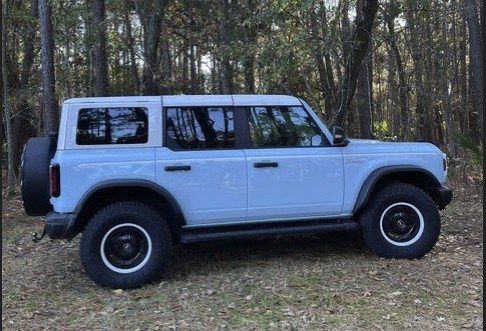 Used 2023 Ford Bronco Heritage Edition AWD/4WD image 1