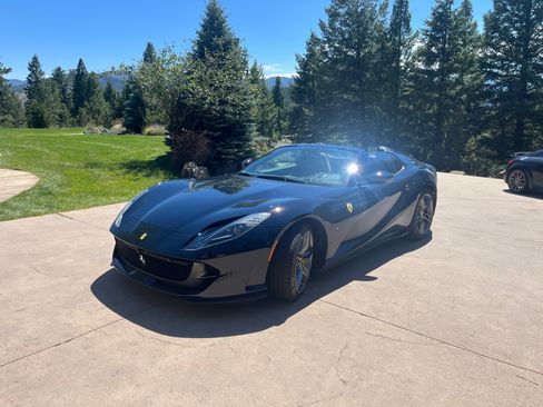 Used 2022 Ferrari 812 GTS RWD image 1