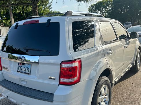 Used 2010 Ford Escape Limited image 5