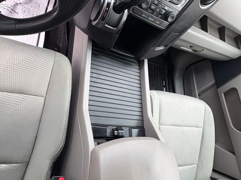 Used 2015 Honda Pilot LX image 4