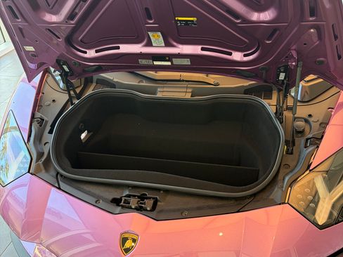 Used 2018 Lamborghini Aventador S image 14