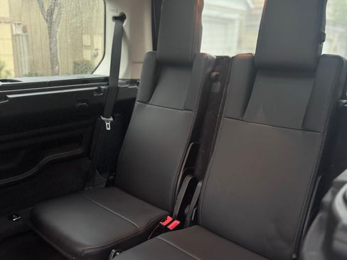 Used 2015 Land Rover LR4 HSE image 14