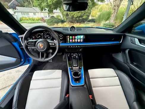 Used 2023 Porsche 911 Carrera 4S image 8