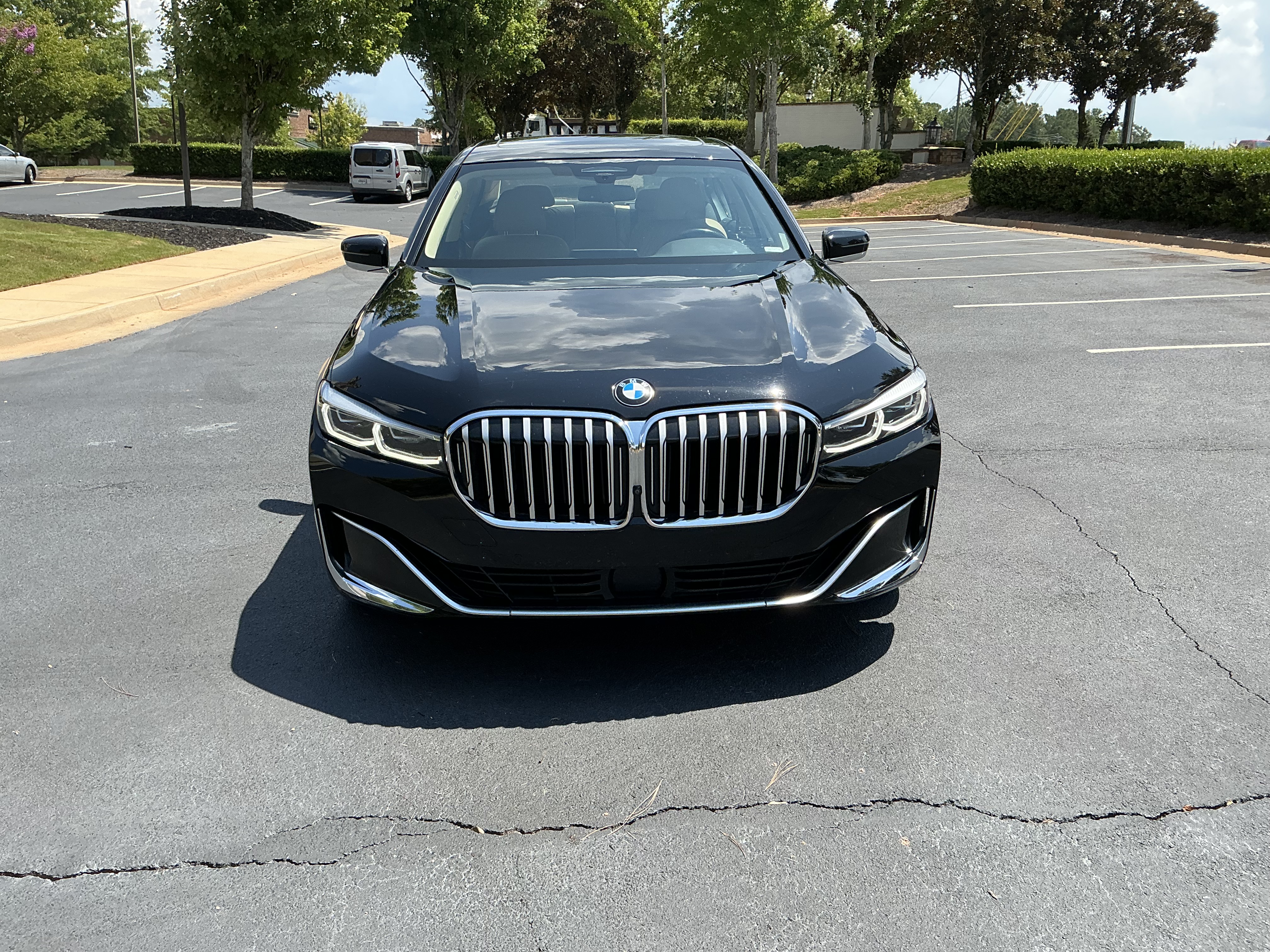 Used 2022 BMW 740i RWD image 1