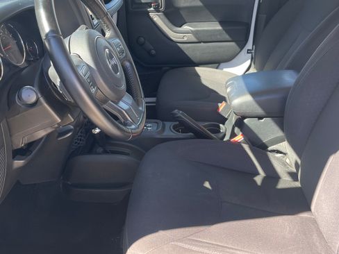 Used 2018 Jeep Wrangler Sport image 13