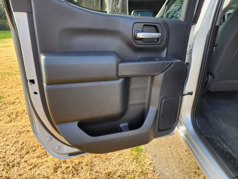 Used 2020 Chevrolet Silverado 1500 Custom image 21