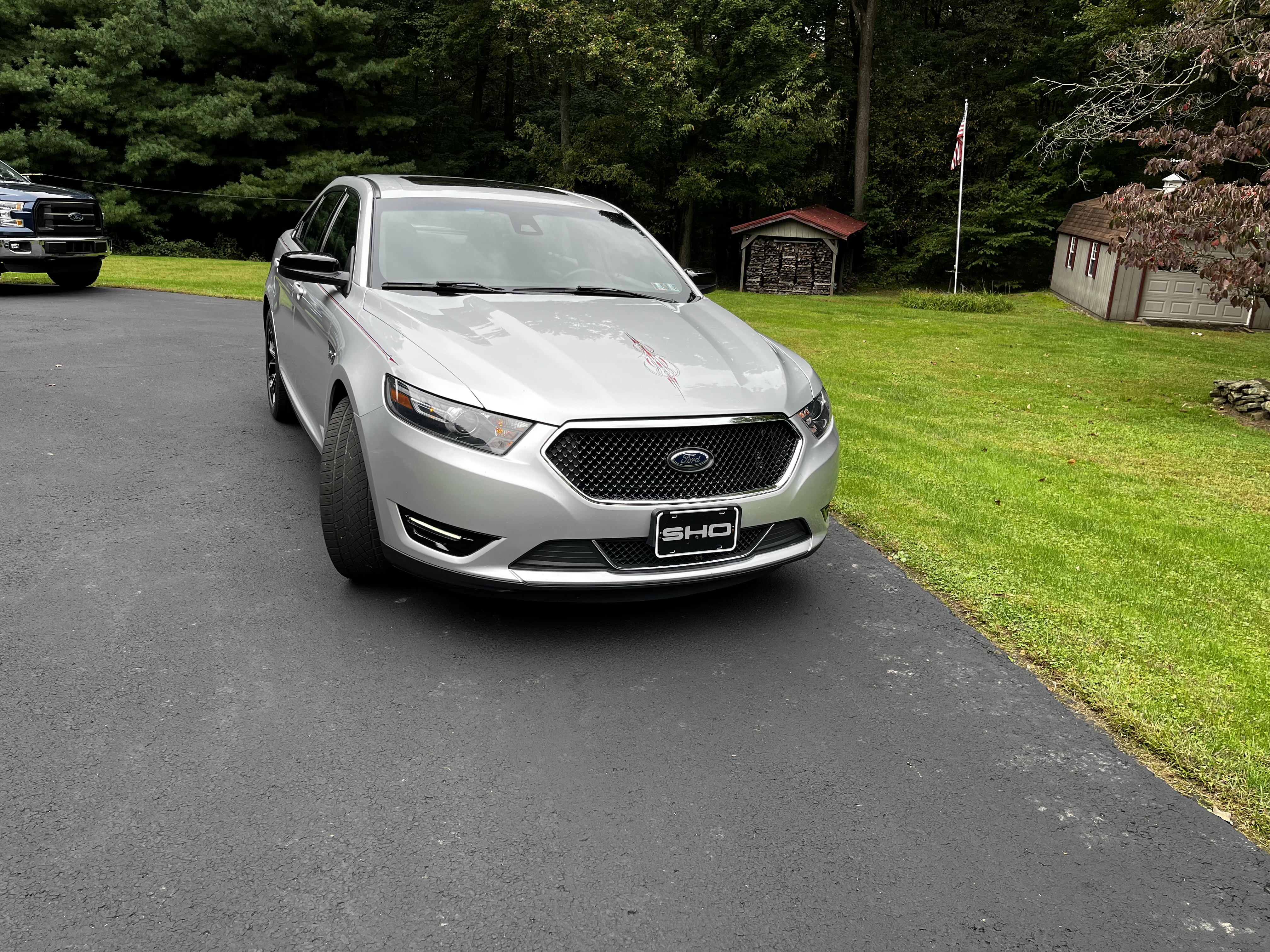 Used 2015 Ford Taurus SHO w/ Equipment Group 401A AWD/4WD image 2