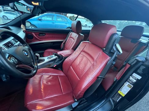 Used 2008 BMW 335i Convertible image 10