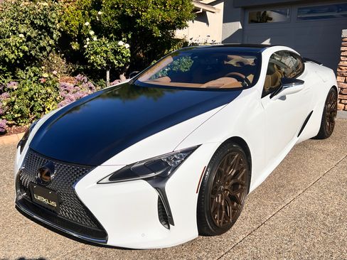 Used 2021 Lexus LC 500 Coupe w/ Performance Package RWD image 5