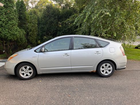 Used 2007 Toyota Prius FWD image 1