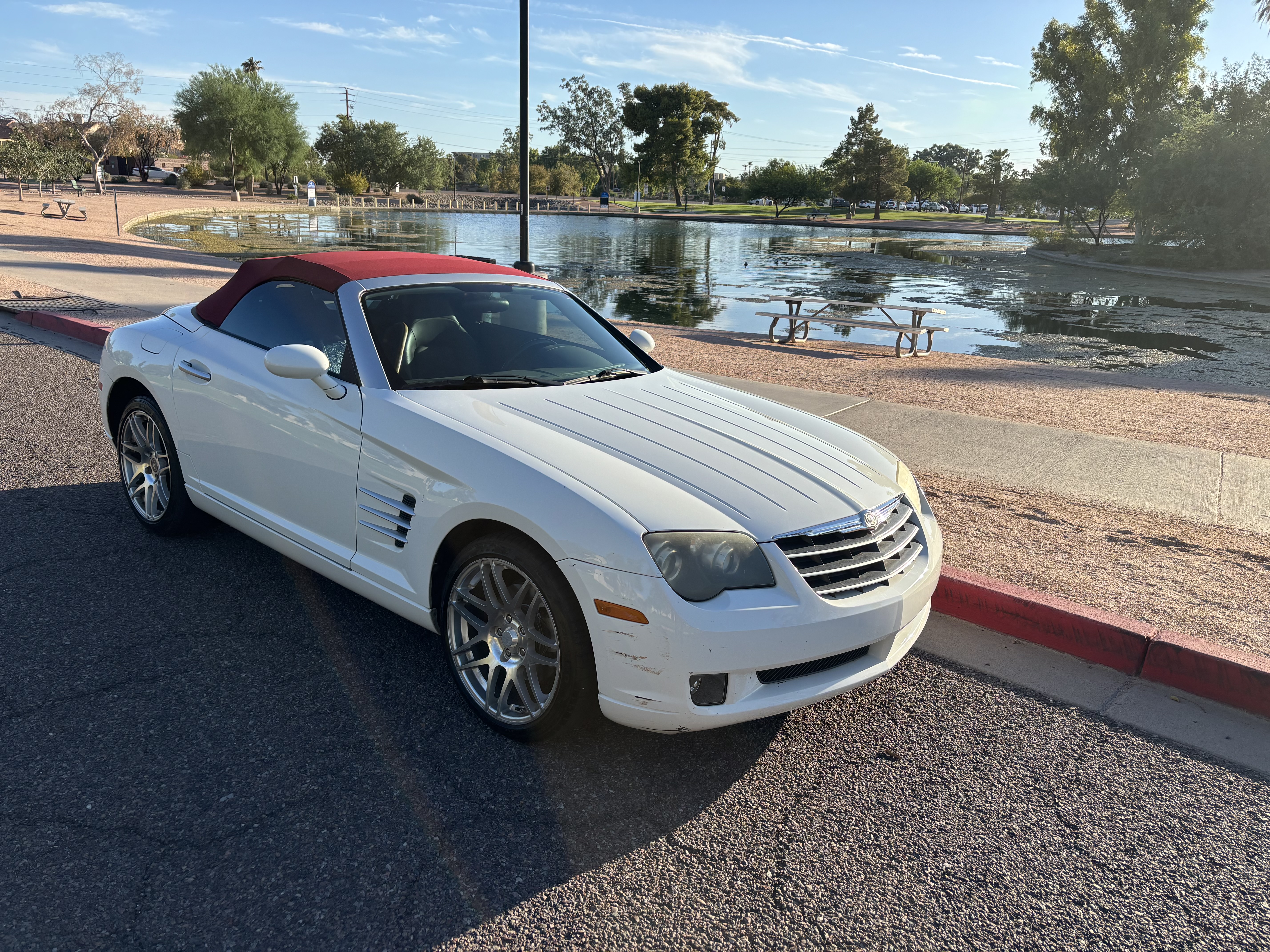 Used 2006 Chrysler Crossfire Limited RWD image 5