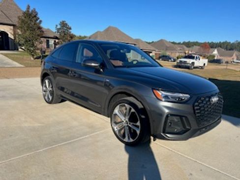 Used 2022 Audi Q5 2.0T Prestige w/ Prestige Package image 5