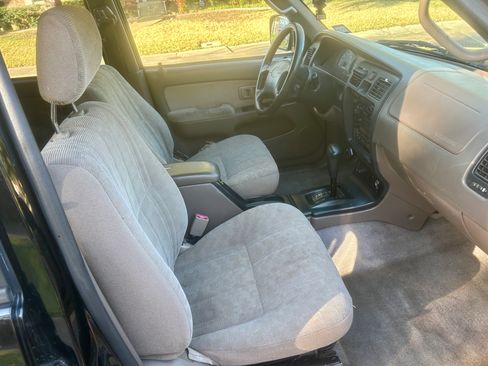 Used 2000 Toyota 4Runner 2WD image 9