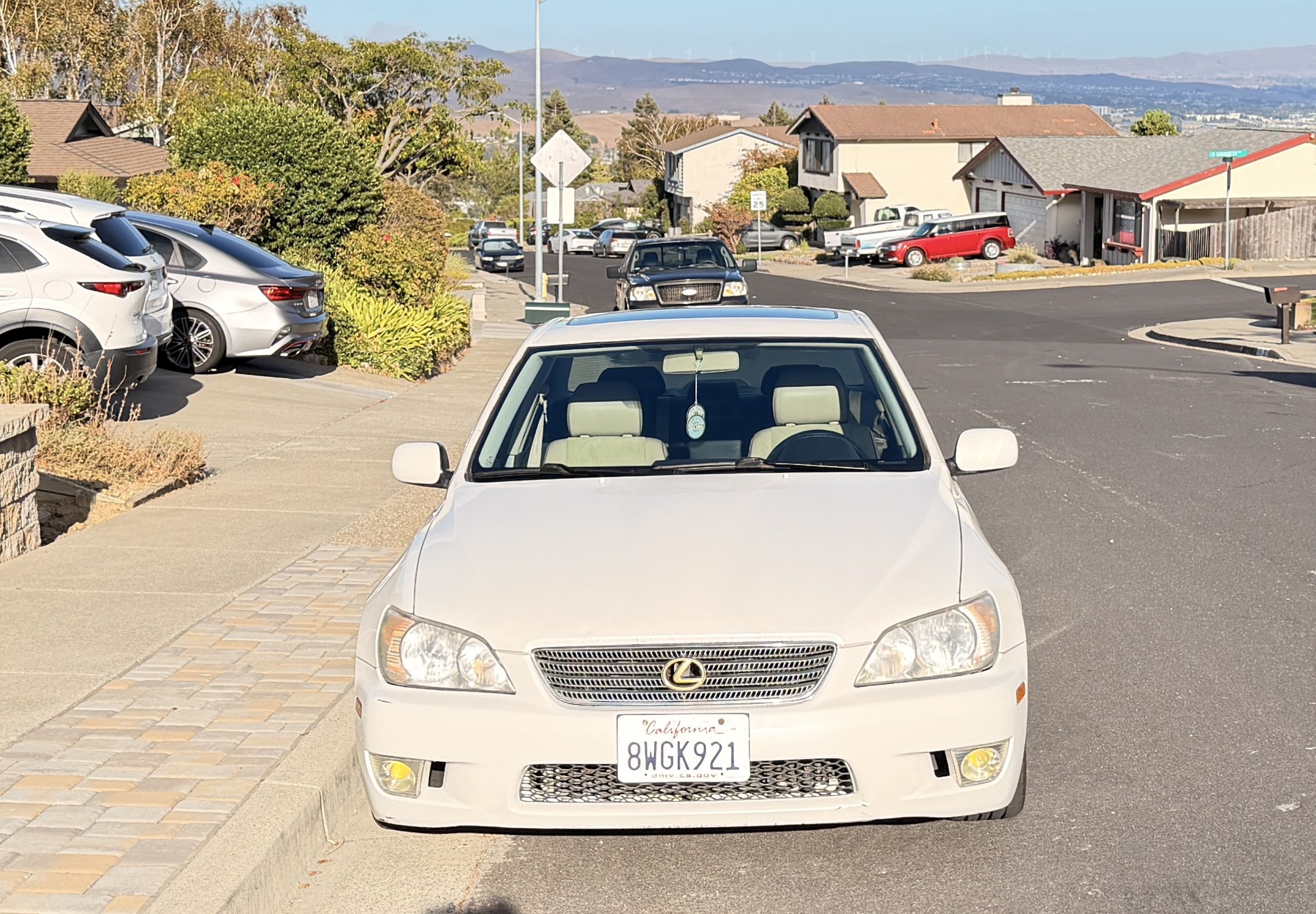 Used 2001 Lexus IS 300 w/ Luxury Leather Trim Pkg RWD image 8