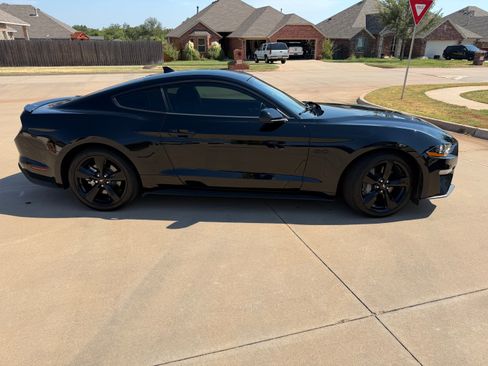 Used 2022 Ford Mustang GT w/ Equipment Group 301A RWD image 5