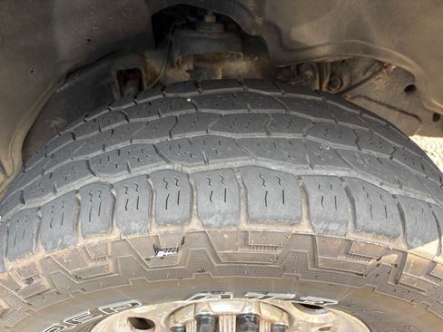 Used 2006 Chevrolet Silverado 2500 LT w/ Heavy-Duty Power Package image 13