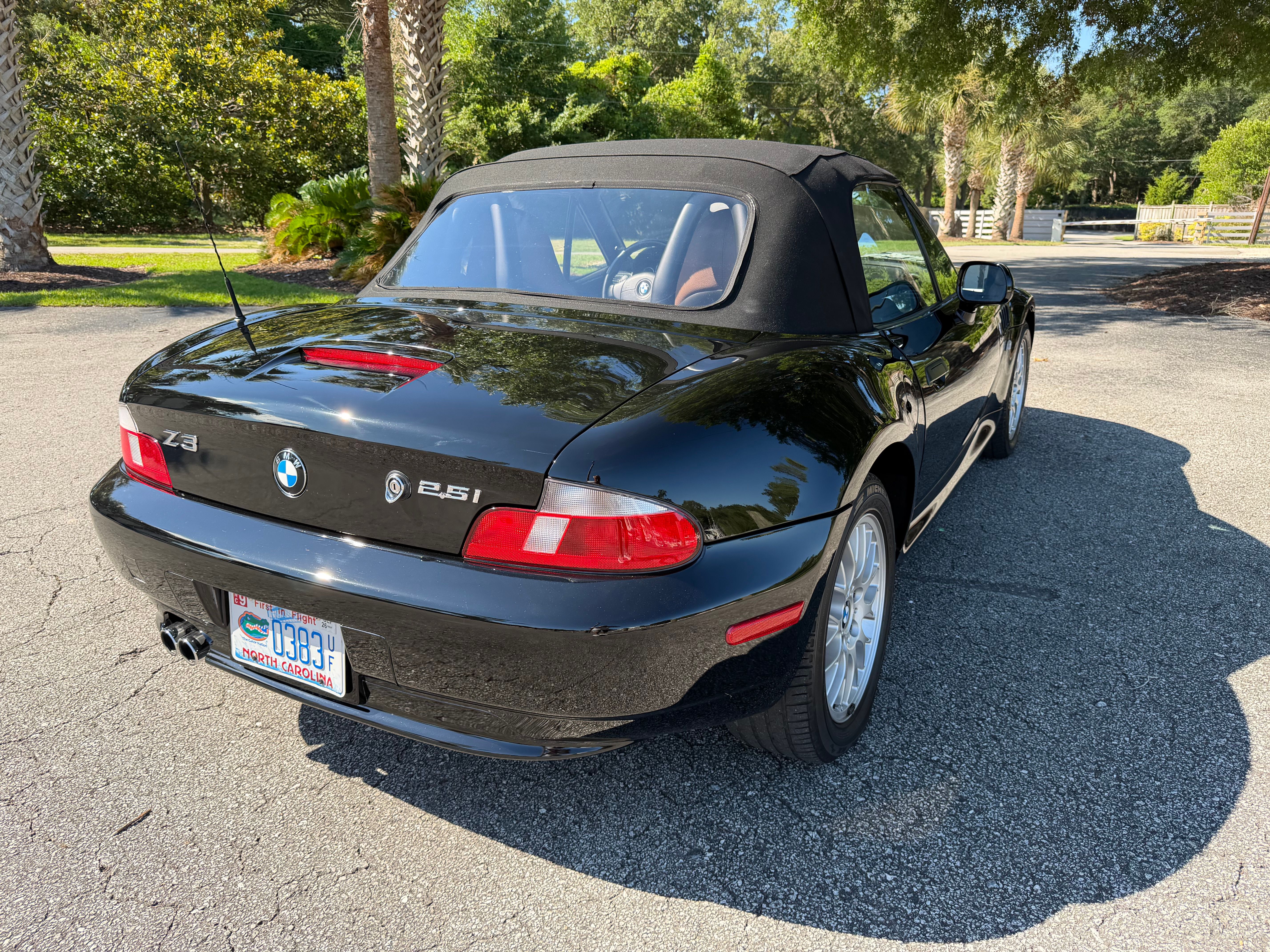 Used 2002 BMW Z3 2.5i RWD image 6