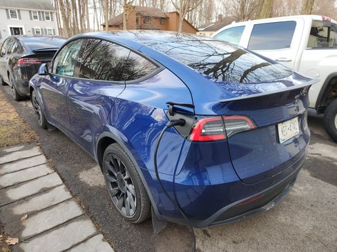 Used 2020 Tesla Model Y Performance image 5