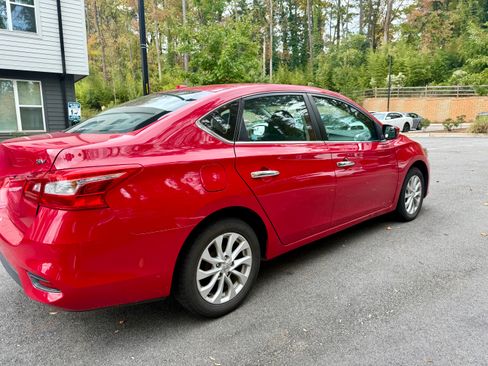 Used 2018 Nissan Sentra SV image 5