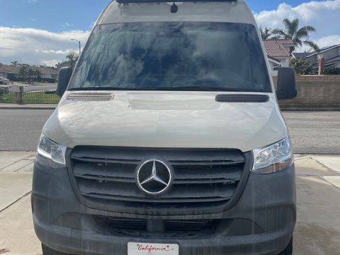Used 2019 Mercedes-Benz Sprinter 4x4 144 image 12
