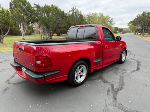 Used 1999 Ford F150 Lightning image 6