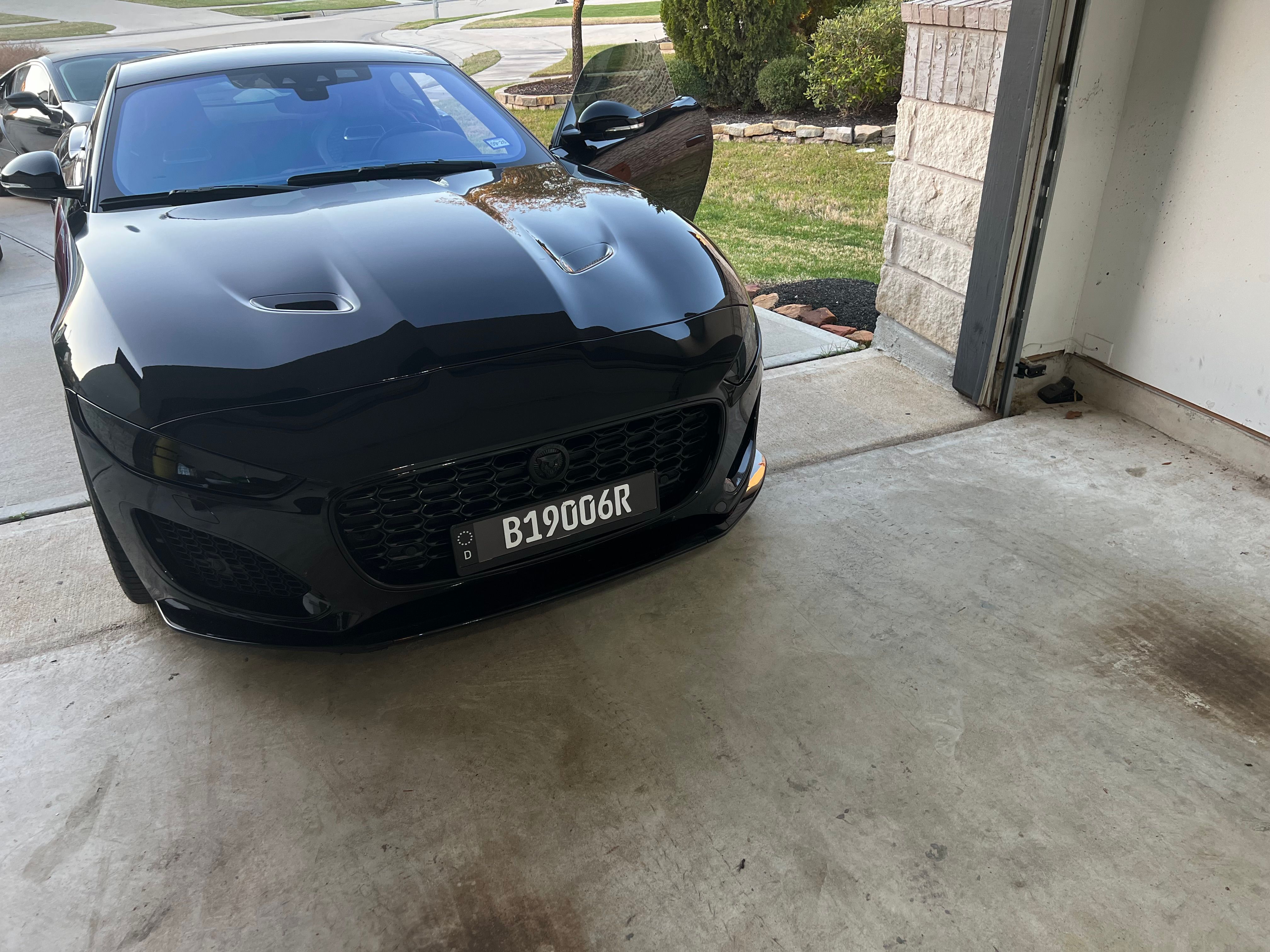 Used 2022 Jaguar F-TYPE Coupe RWD image 10