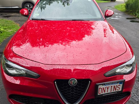 Used 2018 Alfa Romeo Giulia Ti Sport w/ Quick Order Package 22S Sport image 8
