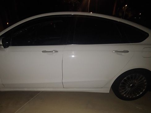 Used 2015 Ford Fusion Titanium image 2