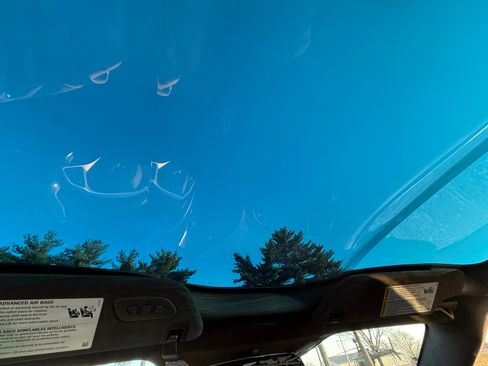 Used 2015 Chevrolet Corvette Z06 w/ 3LZ Preferred Equipment Group image 9