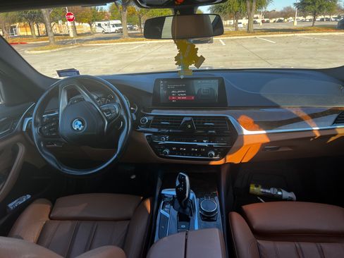 Used 2019 BMW 530i xDrive w/ Convenience Package image 5
