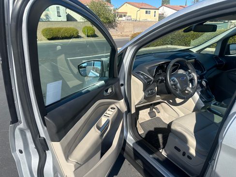 Used 2013 Ford C-MAX SEL image 14