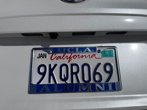 Used 2024 Toyota Corolla Cross LE w/ Moonroof Package image 14