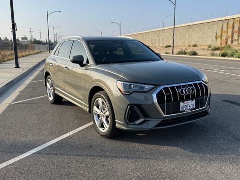 Used 2020 Audi Q3 2.0T Premium w/ Convenience Package image 1