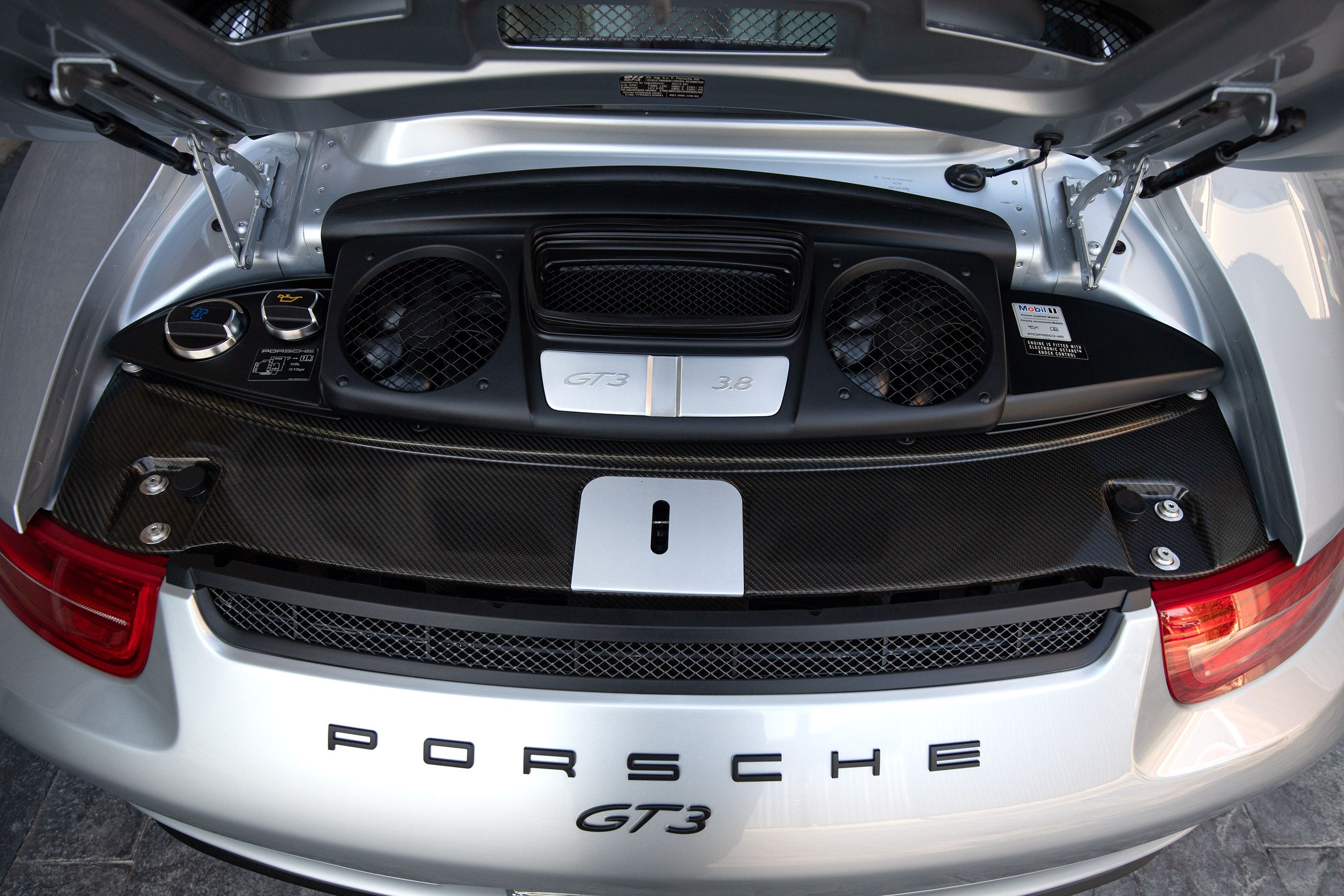 Used 2015 Porsche 911 GT3 RWD image 27