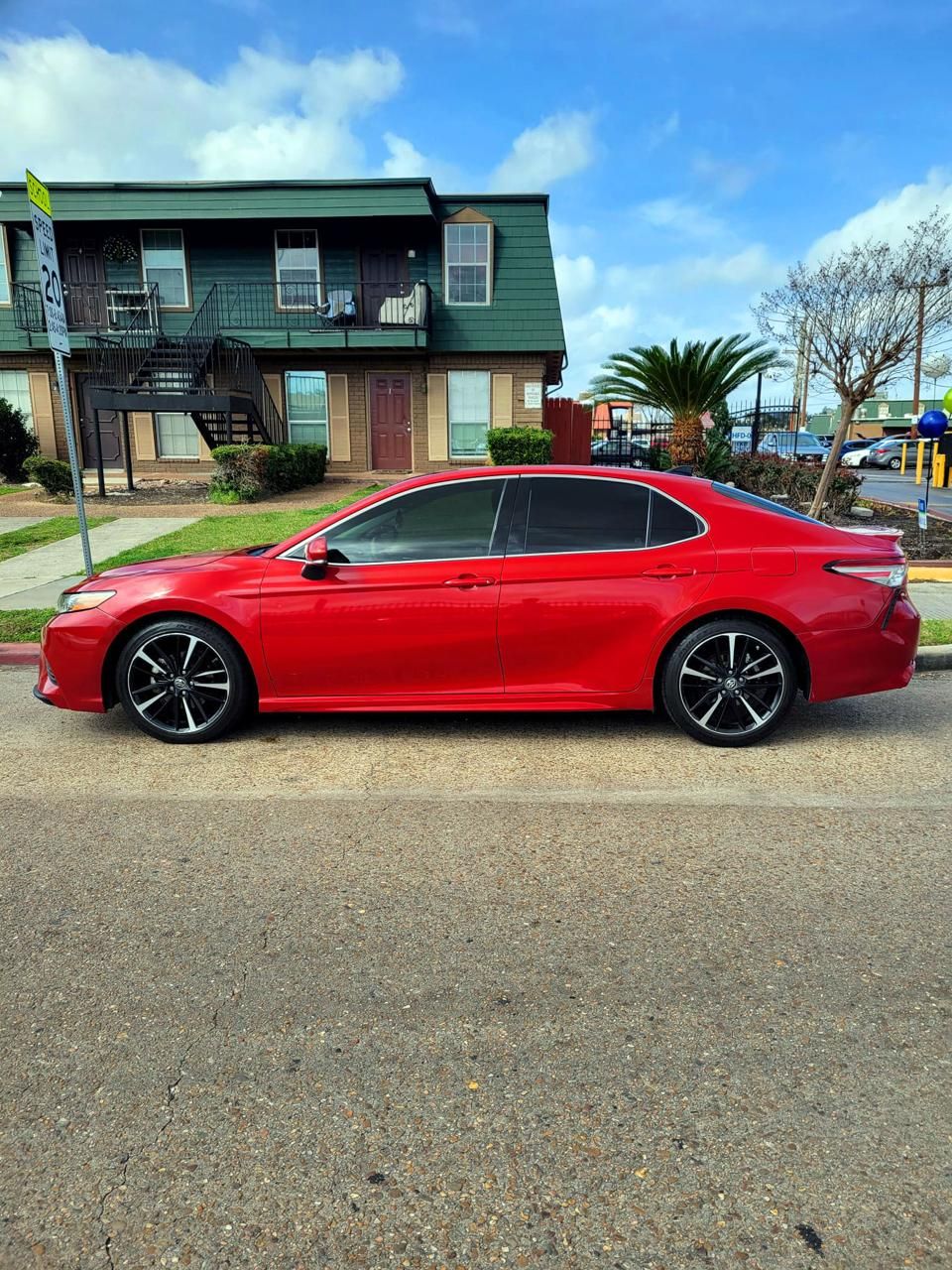 Used 2019 Toyota Camry XSE FWD image 5