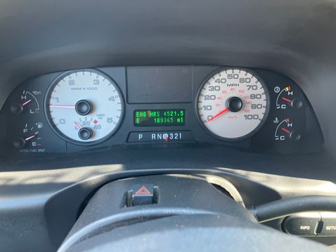 Used 2005 Ford F350 Lariat image 12