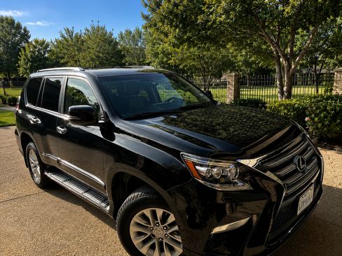 Used 2016 Lexus GX 460 w/ Premium Package AWD/4WD image 4