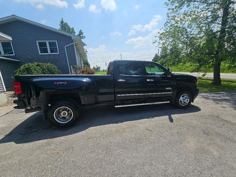Used 2019 Chevrolet Silverado 3500 High Country image 14