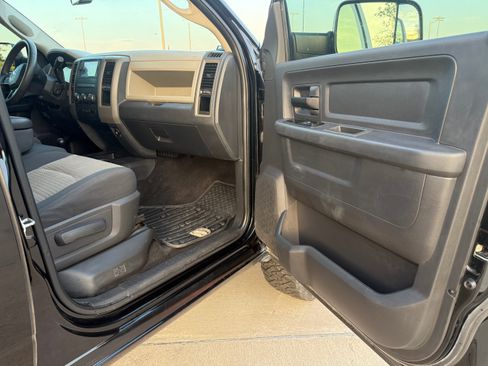 Used 2012 RAM 2500 ST w/ Chrome Appearance Group AWD/4WD image 18