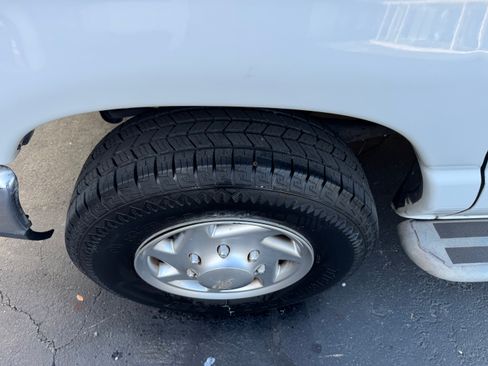 Used 2012 Ford E-250 and Econoline 250 w/ PWR Group image 17