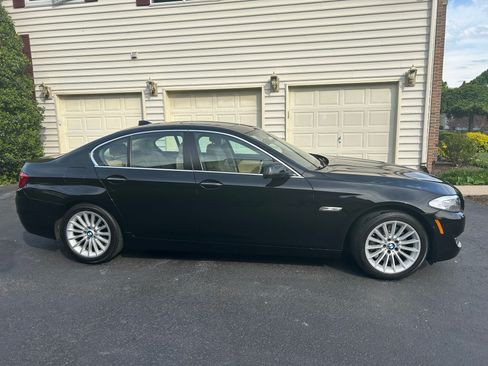 Used 2013 BMW 535i xDrive Sedan AWD/4WD image 2