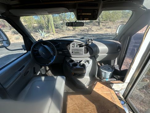 Used 2008 Ford E-350 and Econoline 350 Super Duty image 10